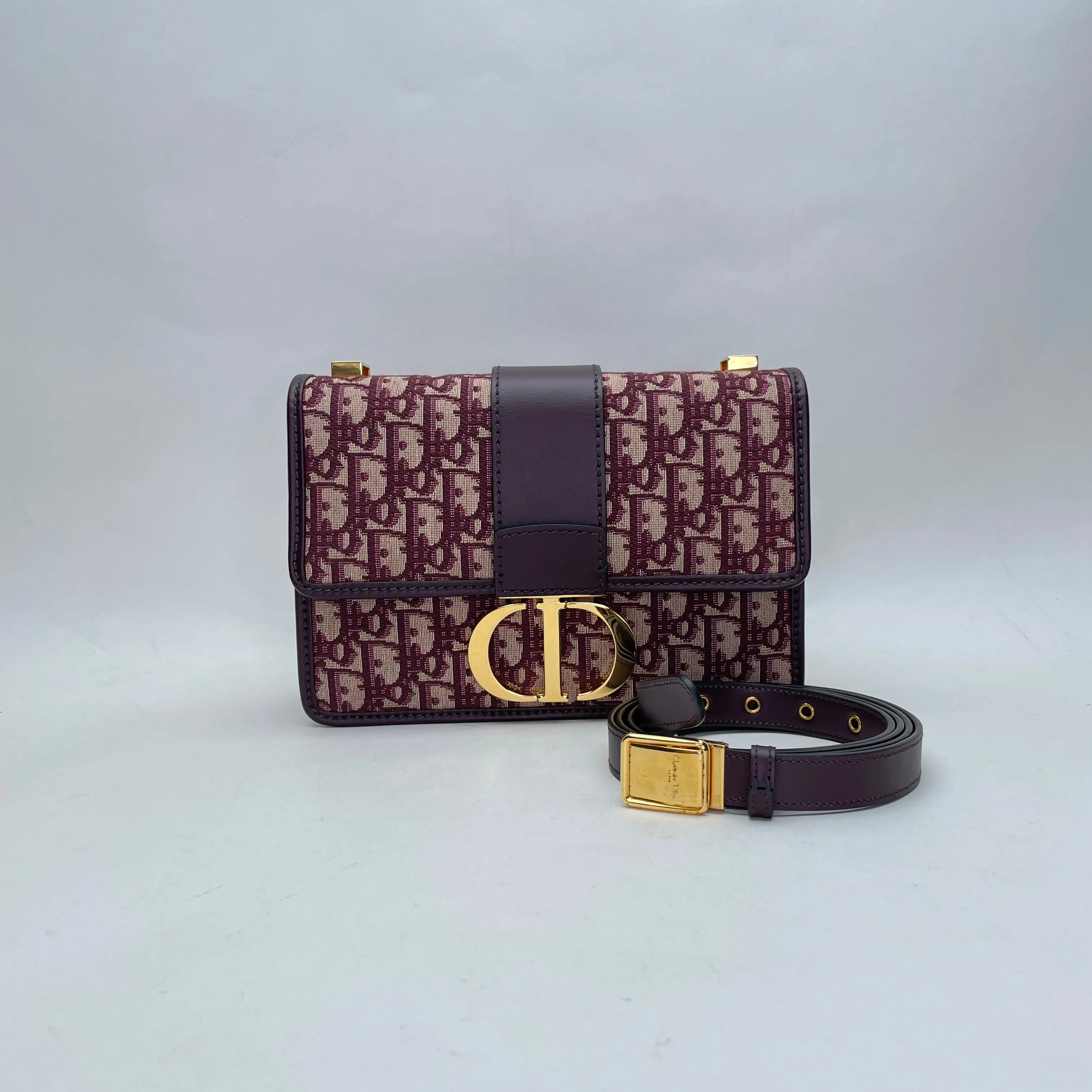 30 Montaigne Medium Maroon Shoulder Bag in Jacquard, Gold hardware