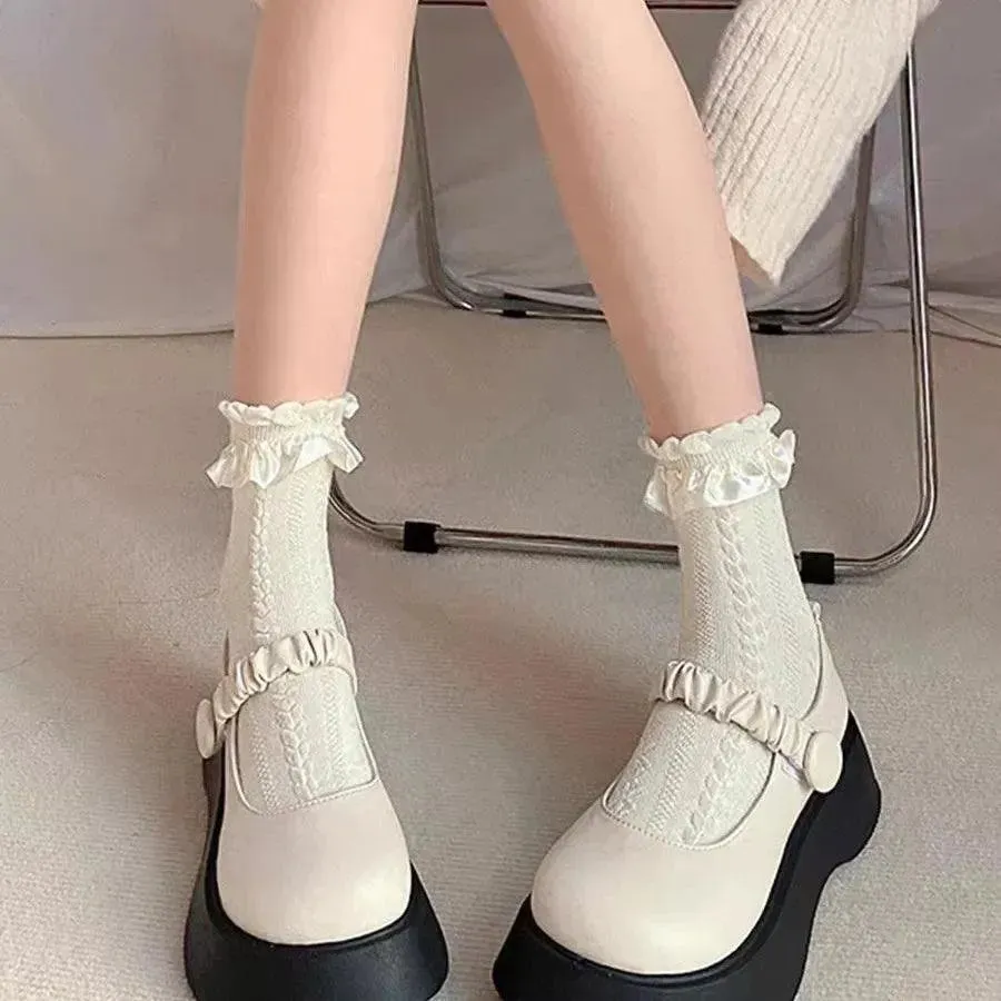 Lace Crew Socks with Ruffle | Lolita Outfits | Jirai Kei Outfits