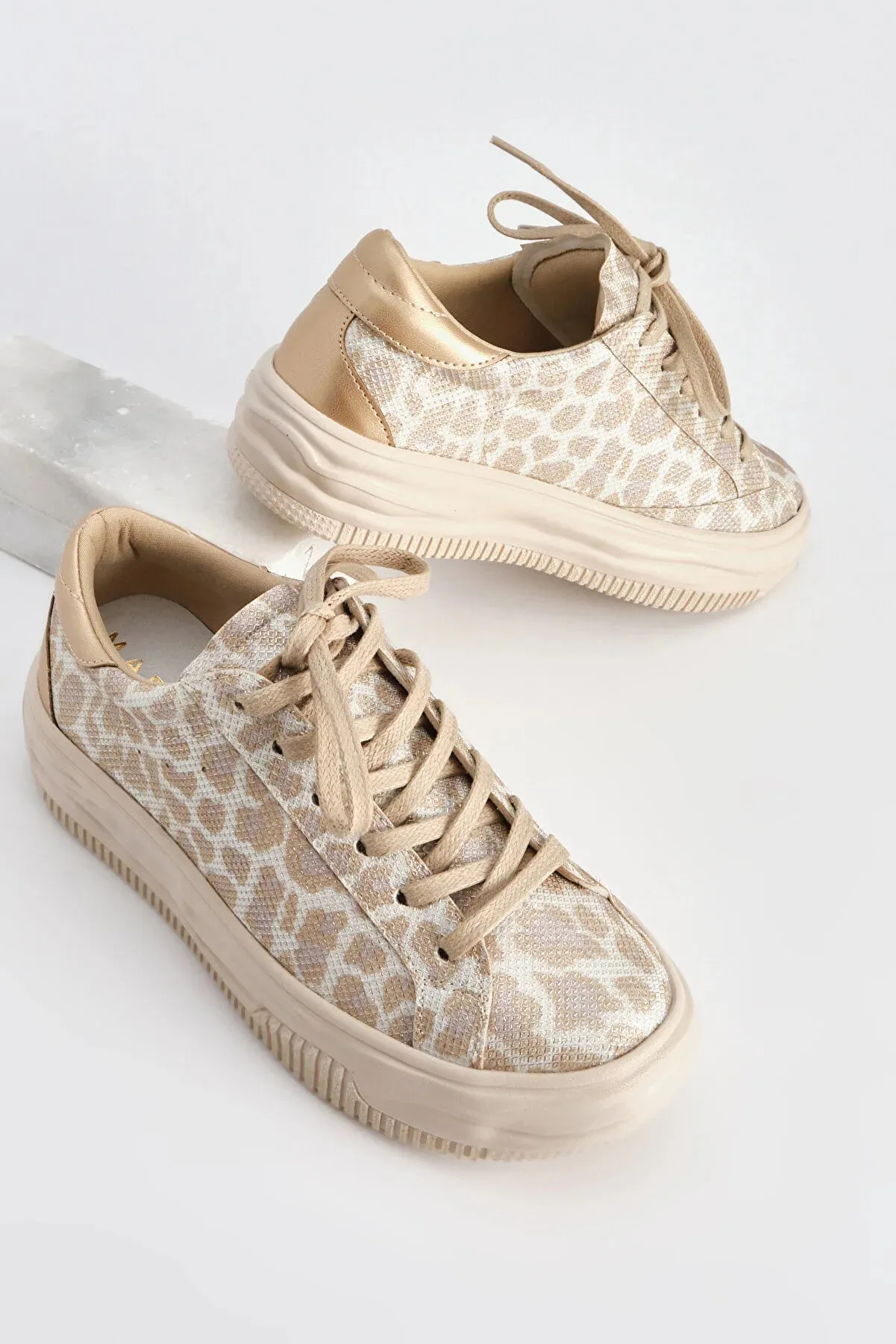 Margin Women'S Thick Sole Lace-Up Beige Sneakers